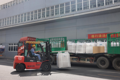搶工期趕進度 抓生產忙建設——贛縣區掀起生產、建設熱潮，道路貨物運輸高效暢通